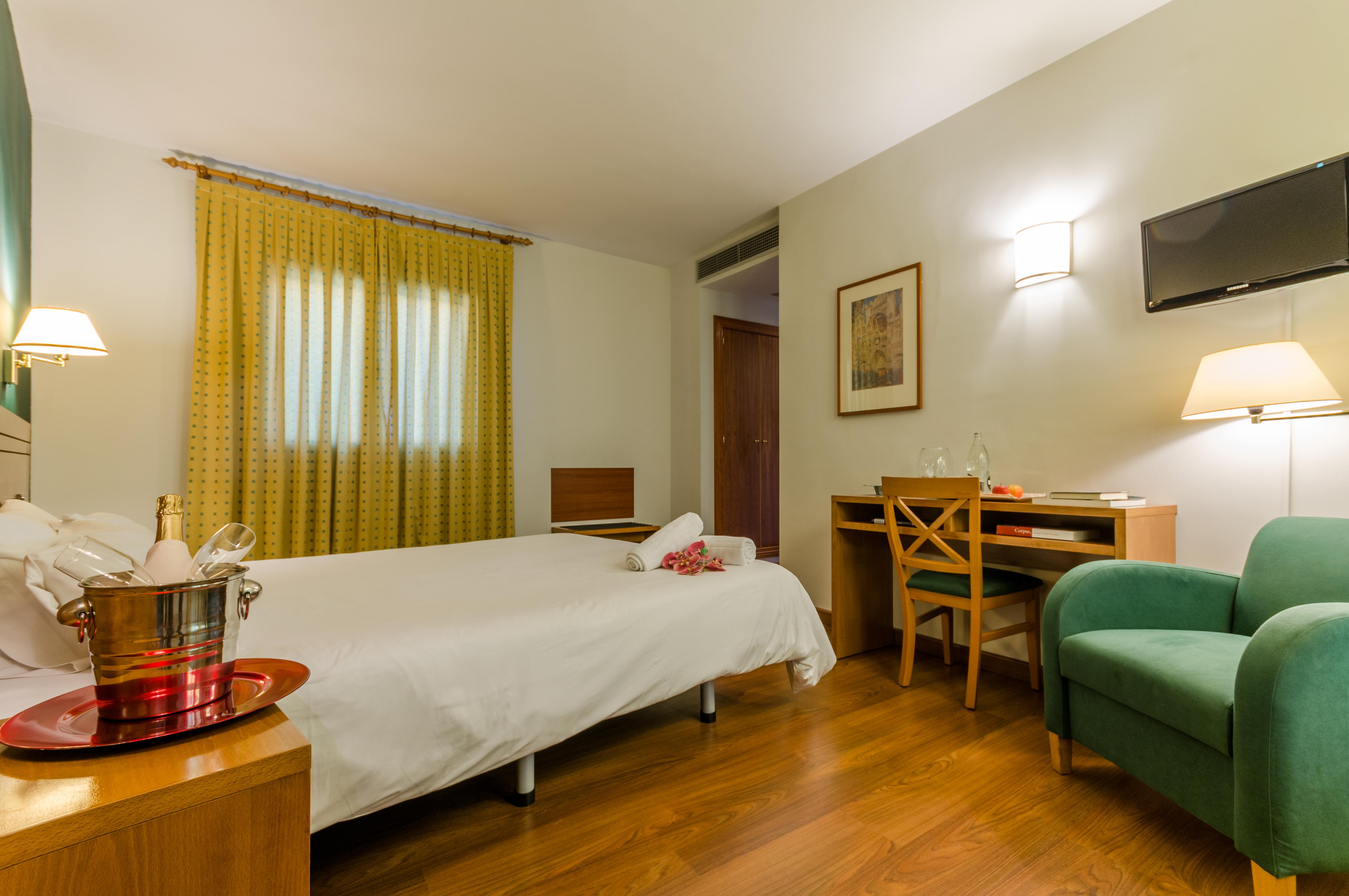 Hotel Yit Conquista De Toledo Pokoj fotografie