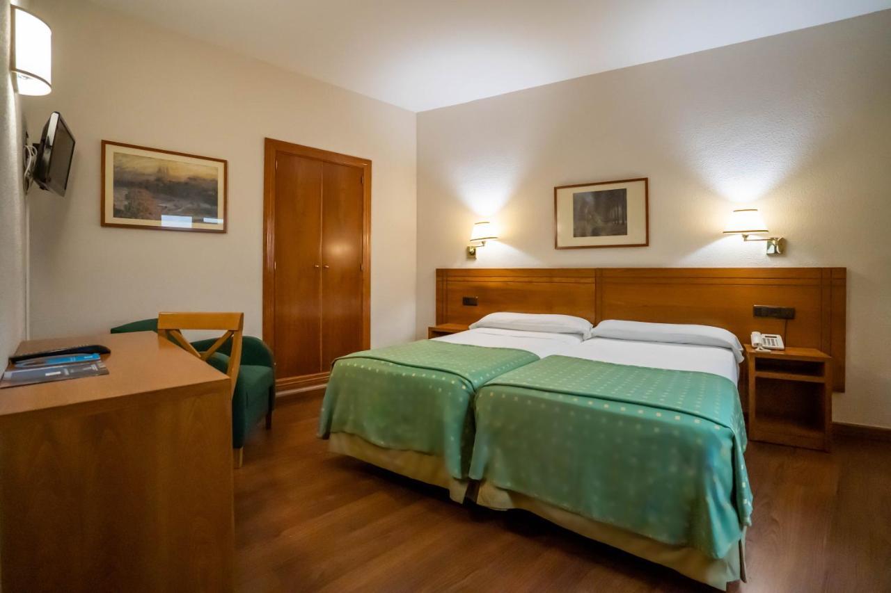 Hotel Yit Conquista De Toledo Exteriér fotografie