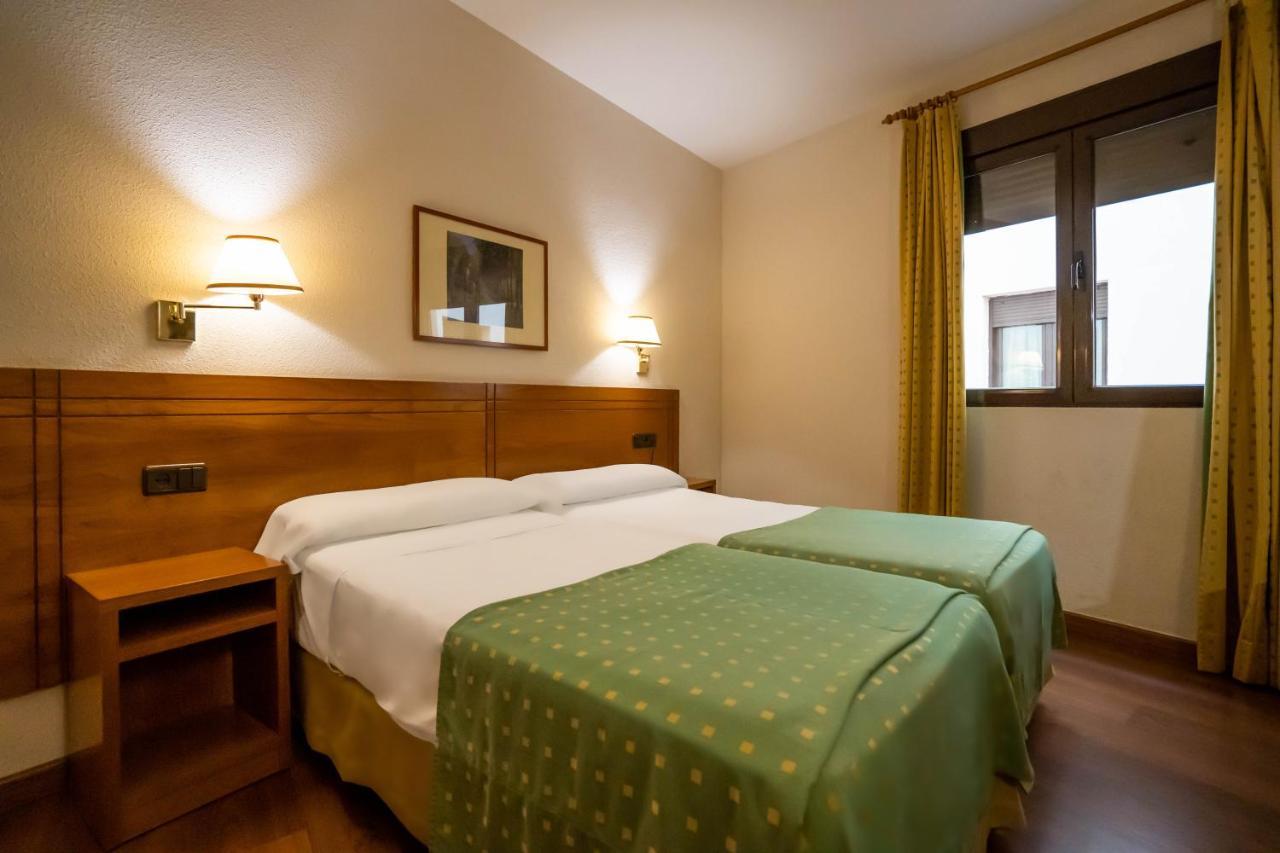 Hotel Yit Conquista De Toledo Exteriér fotografie