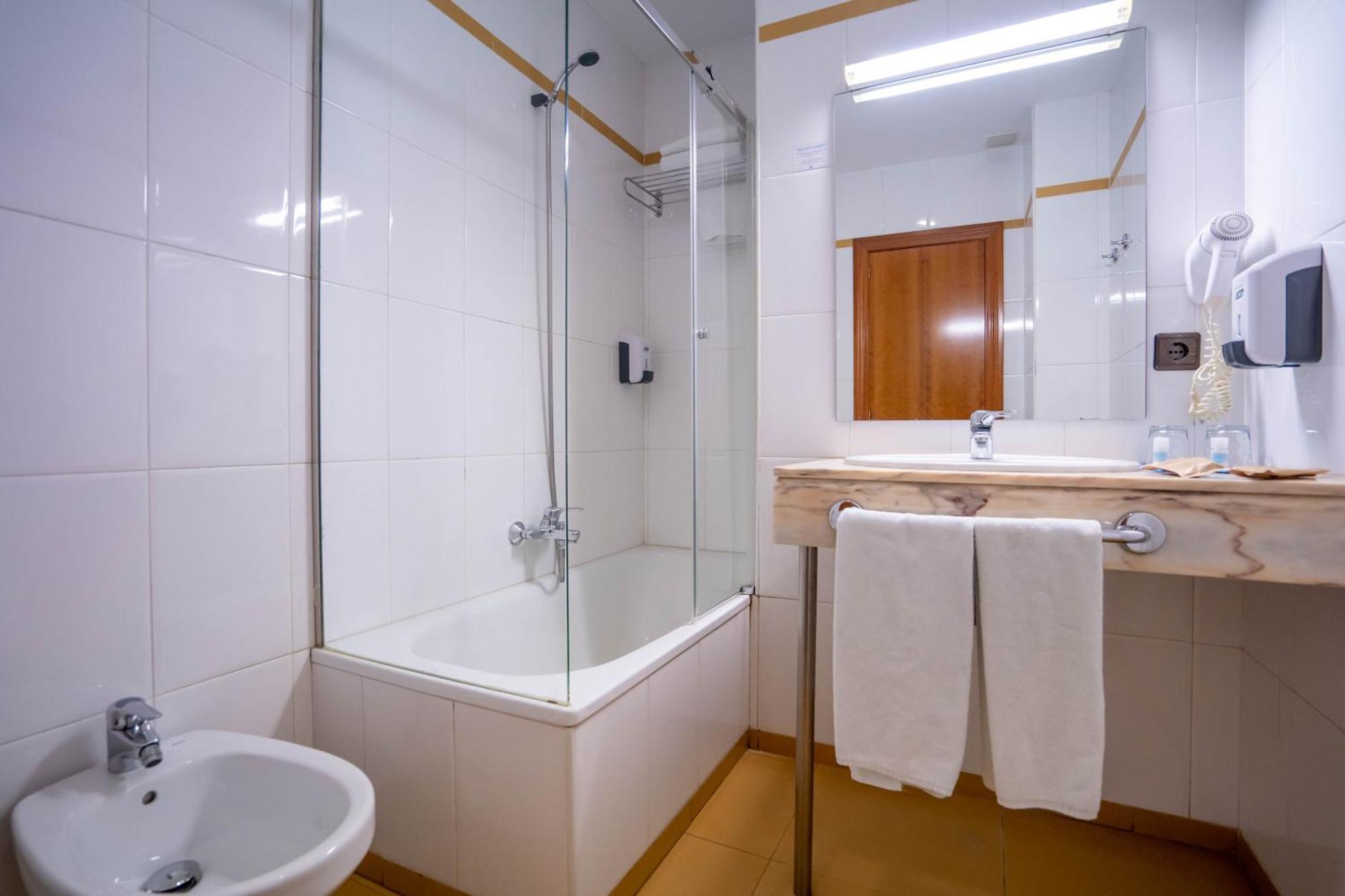 Hotel Yit Conquista De Toledo Exteriér fotografie