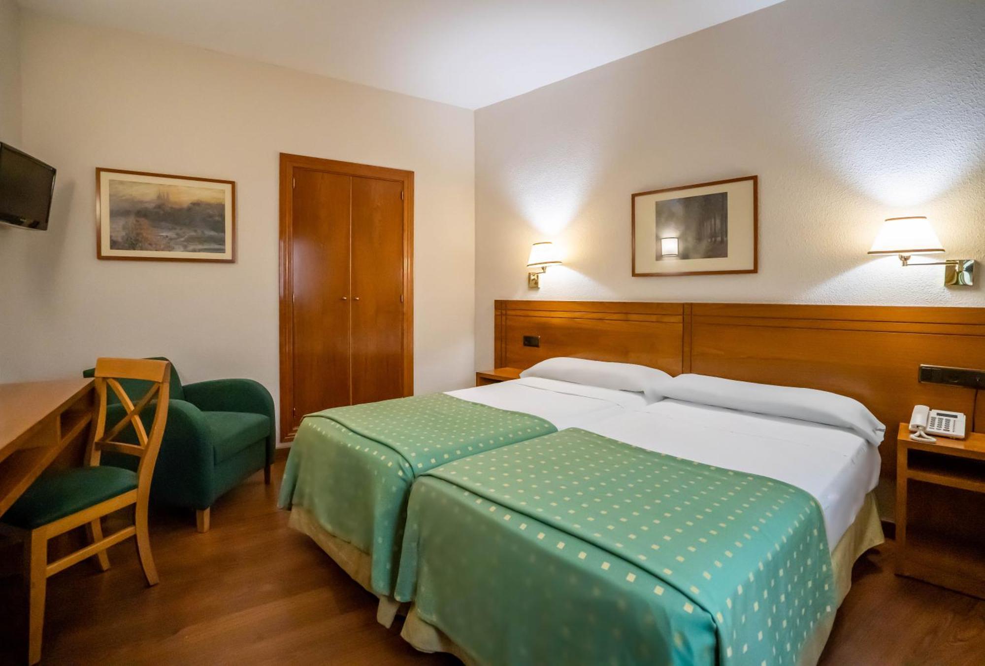 Hotel Yit Conquista De Toledo Exteriér fotografie