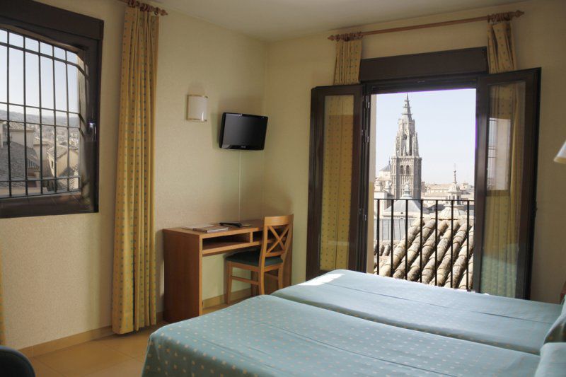 Hotel Yit Conquista De Toledo Pokoj fotografie